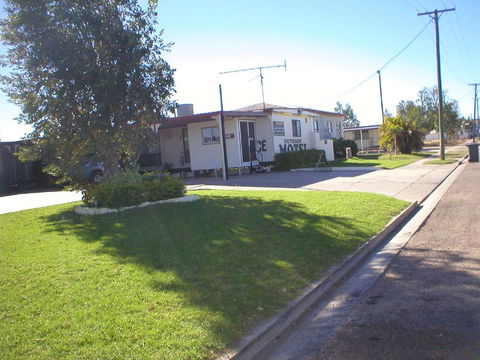 Winton Outback Motel - Melbourne 4u 1