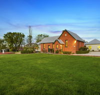 Woodend Old School House - Accommodation Melbourne