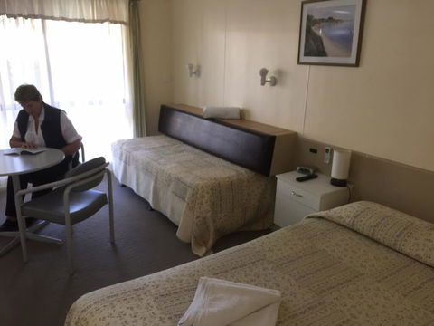 Woodmans Hill Motel - Accommodation Melbourne 1