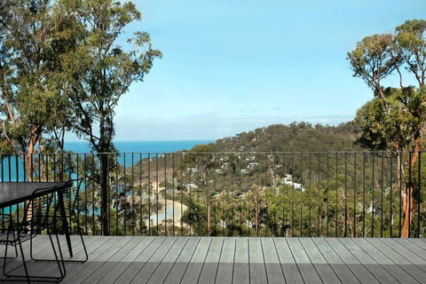 WYE UP - Through The Treetops. Out To The Sea. - Accommodation Melbourne 0
