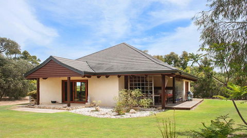 Yallingup Retreat - Accommodation Melbourne 0