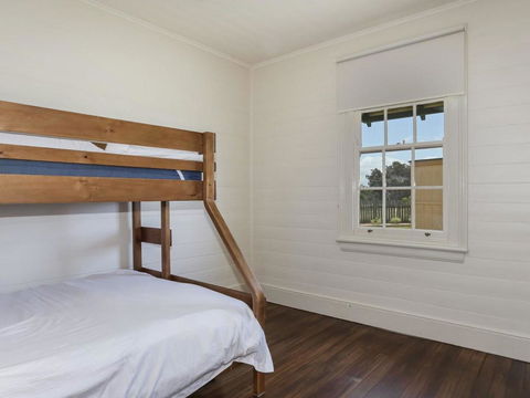 Yamba Pilot Cottage 2 - Pets Welcome - Close To Beach - Accommodation Melbourne 1