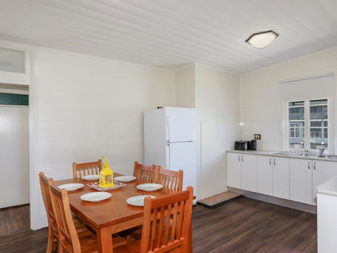Yamba Pilot Cottage 2 - Pets Welcome - Close To Beach - Accommodation Melbourne 2