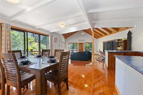 YARRABEE - The Perfect Getaway! - Accommodation Melbourne 0