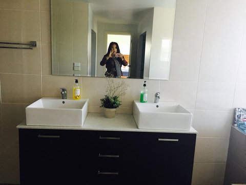 Yes Holiday Home - Accommodation Melbourne 0