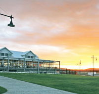 York Cove Holiday Hotel - Accommodation Melbourne
