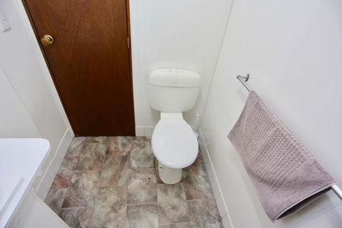 Young Caravan Park - Accommodation Melbourne 3