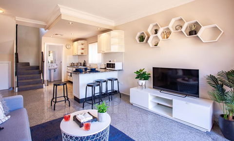 Your Home Here In Sydney - Accommodation Melbourne 0