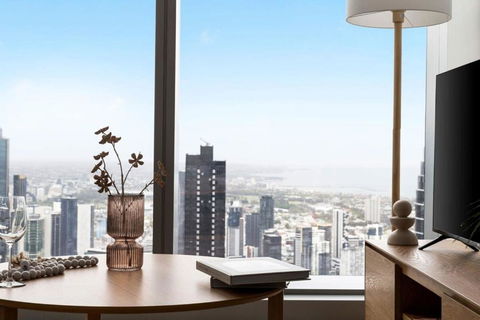 A Chic 2BR Apt With Panoramic Views FREE Parking - Accommodation Melbourne 0