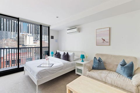 A Chic Studio Only A 4-min Walk To Victoria Market - Accommodation Melbourne 3