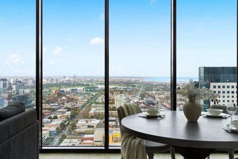 A Cozy 2BR Apt With Panoramic Views FREE Parking - Accommodation Melbourne 0