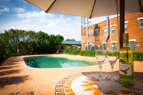 Abernethy House & Cottage - Accommodation Melbourne 3
