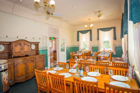 Abernethy House & Cottage - Accommodation Melbourne 1