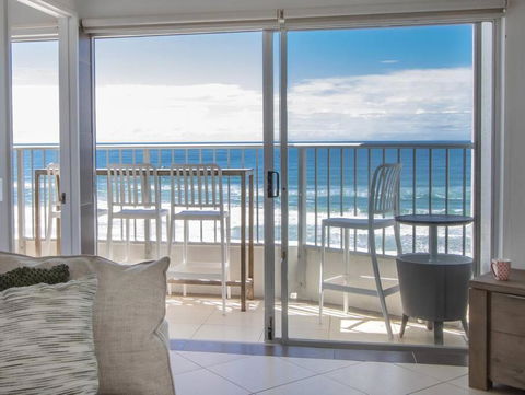 Absolute Beachfront Apartment In Paradise - Accommodation Melbourne 4