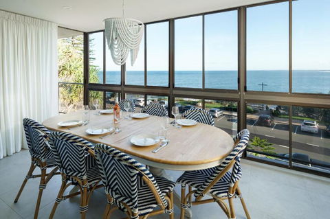 Absolute Beachfront Bliss On Kings Beach - Accommodation Melbourne 0