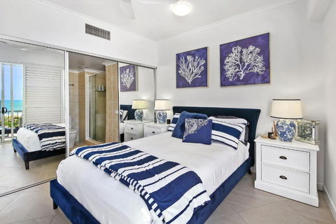 Absolute Beachfront Rolling Surf Resort - Accommodation Melbourne 4
