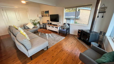 Absolute Lakefront House - Enjoy The Sunrise - Accommodation Melbourne 3