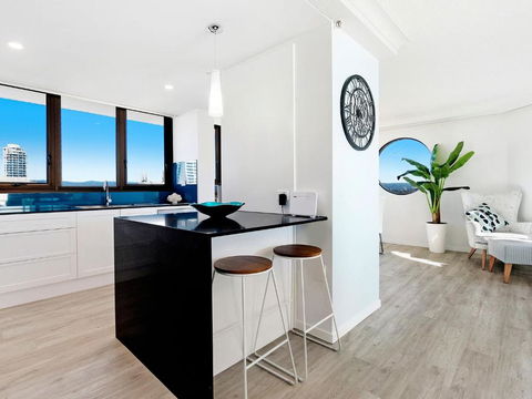 Acapulco 2 Bedroom Ocean View Surfers Paradise - CoastHM - Accommodation Melbourne 4