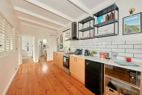 Adorable Beach Shack In The Heart Of Aireys Inlet - Accommodation Melbourne 1