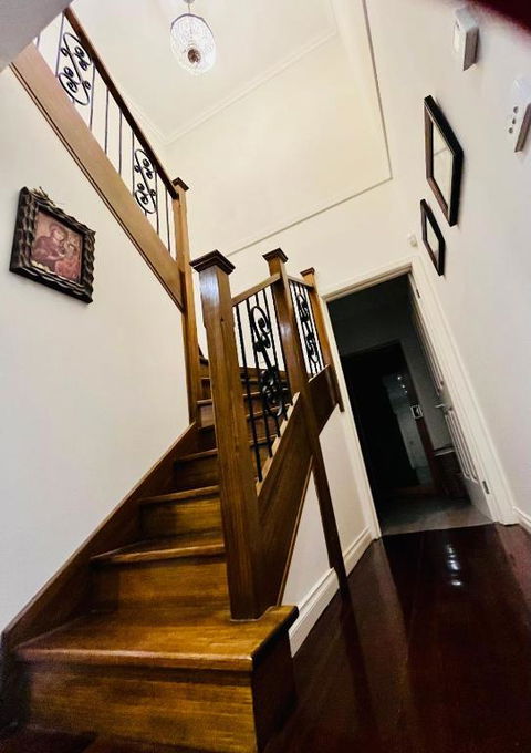 A Beautiful Home - Accommodation Melbourne 2
