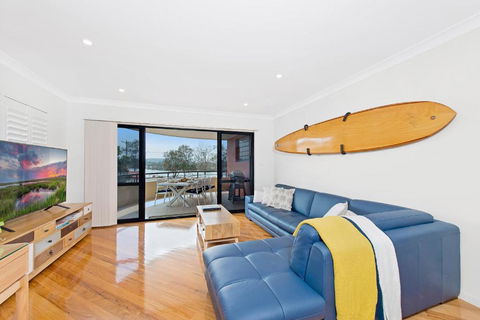 Adrift At Dolphin Cove Apt 5 - Riverfront Modern - Accommodation Melbourne 1