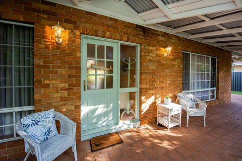 A Fairy Wren Cottage - Accommodation Melbourne 3