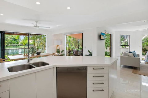 Affordable Luxury By The River - Accommodation Melbourne 4