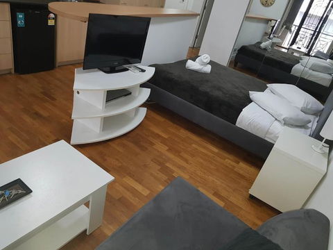 Accommodation Sydney Potts Point Pet Friendly Studio Apartment With Balcony - Accommodation Melbourne 3