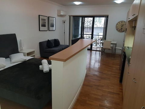 Accommodation Sydney Potts Point Pet Friendly Studio Apartment With Balcony - Accommodation Melbourne 0