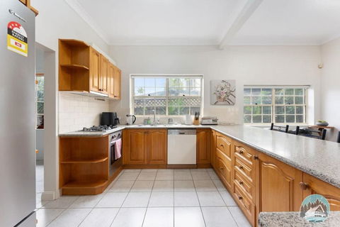 Aircabin - Blakehurst - Spacious - 5 Beds House - Accommodation Melbourne 2