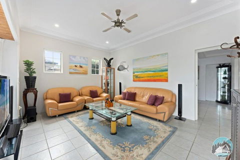 Aircabin - Blakehurst - Spacious - 5 Beds House - Accommodation Melbourne 3