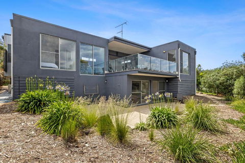 Aireys Sunset Beach House - Accommodation Melbourne 0