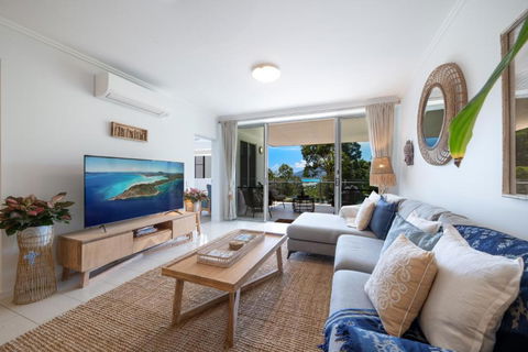 Airlie Sea View - Tropical Vibes Whitsundays - Accommodation Melbourne 0