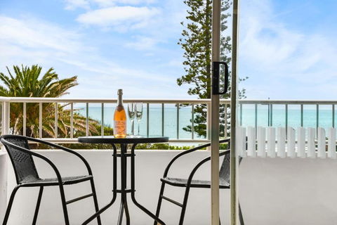 Alex Beach Apt Bilgola4 - Accommodation Melbourne 0