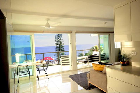 Alexandra Headland Ocean Dream - Stunning View ZA6 - Accommodation Melbourne 0