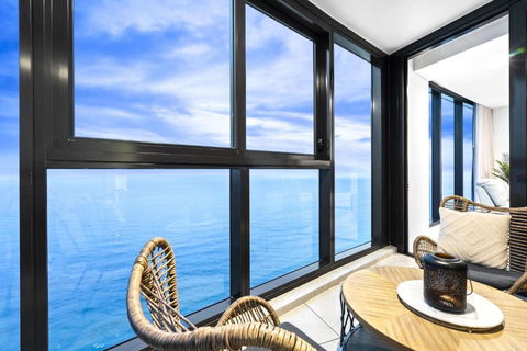 ALTITUDE Ocean Suites - SPECTACULAR, Unmatched Views & Luxury Accommodation - Accommodation Melbourne 1