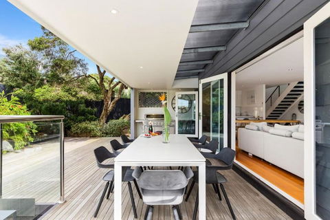 Amalfi Dream - Pool, Spa, Walk To Beach And Shops - Accommodation Melbourne 3