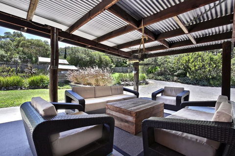 Amaroo House - Glorious Views - Accommodation Melbourne 4