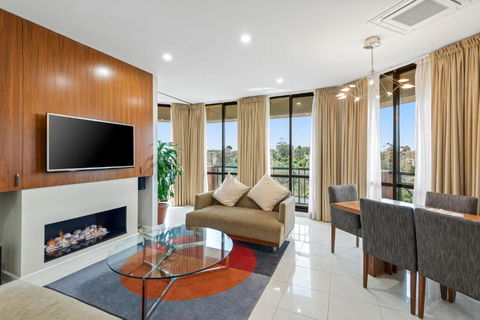 Amora Hotel Riverwalk Melbourne - Accommodation Melbourne 1