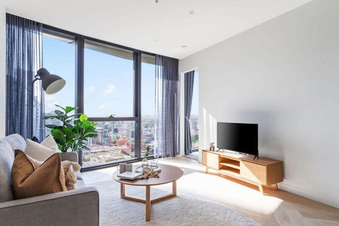 An Amazing 2BR Apt At Sapphire By The Gardens - Accommodation Melbourne 4