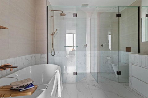 An Astonishing 3BR Apt At Sapphire By The Gardens - Accommodation Melbourne 2