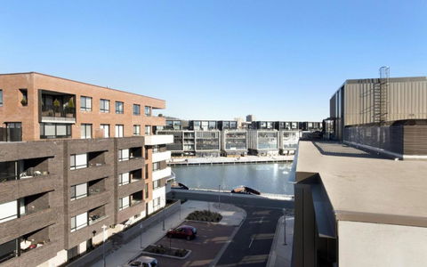 Azure 30 - Accommodation Melbourne 0