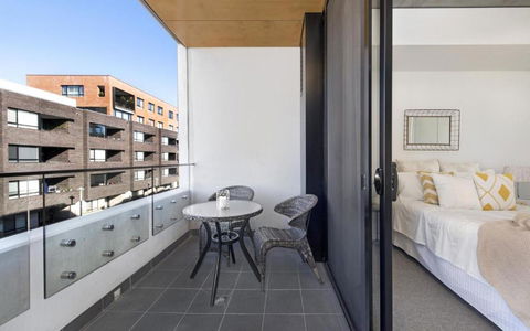 Azure 30 - Accommodation Melbourne 4