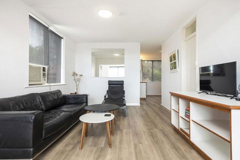 Apartment 201 - Fremantle Studio Apartment With Ocean And Harbour Views - Accommodation Melbourne 3