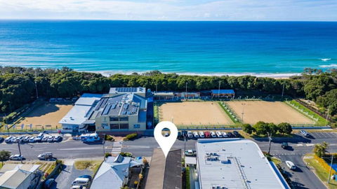 Apartment Awesome Location, Near Cafes, Restaurants, Short Stroll To The Beach - Accommodation Melbourne 2