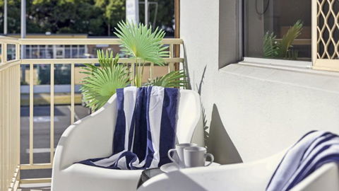 Apartment Awesome Location, Near Cafes, Restaurants, Short Stroll To The Beach - Accommodation Melbourne 3