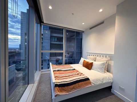 Apartment With Panoramic View - Accommodation Melbourne 0