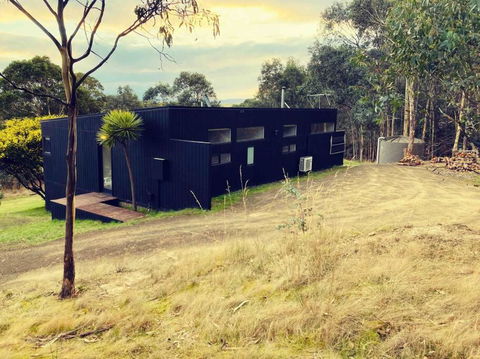 Architecturally Designed Rural Retreat - Accommodation Melbourne 3