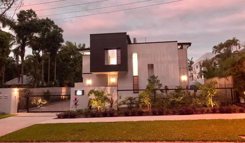 Aria Port Douglas Villas - Villa 1 - Accommodation Melbourne 3