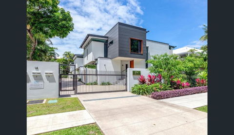 Aria Port Douglas Villas - Villa 1 - Accommodation Melbourne 1